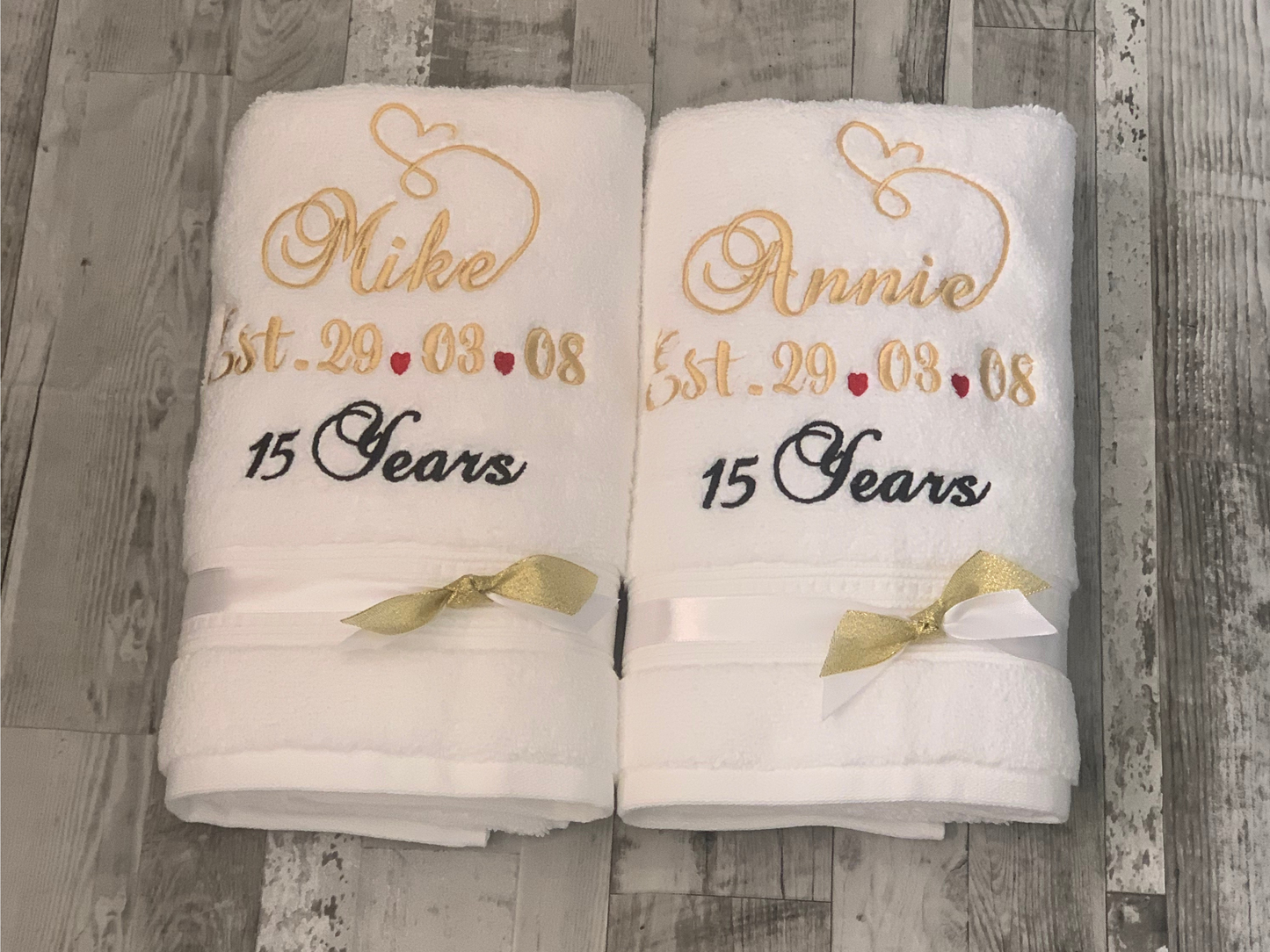Personalised Luxury Wedding Anniversary Towel Set of 2, Embroidered Anniversary Gift Set, Couple Gifts, Hand Towels, Wedding Gift