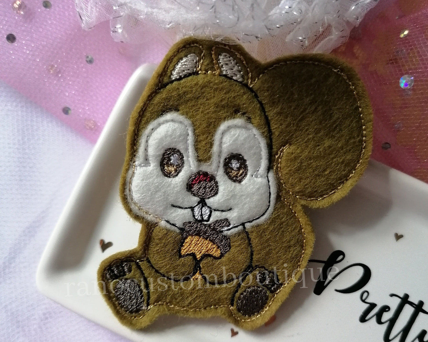 Embroidered Felt Designs, Embroidered Animal Design, Animal Felties, Embroidered Embellishments, Embroidered Design