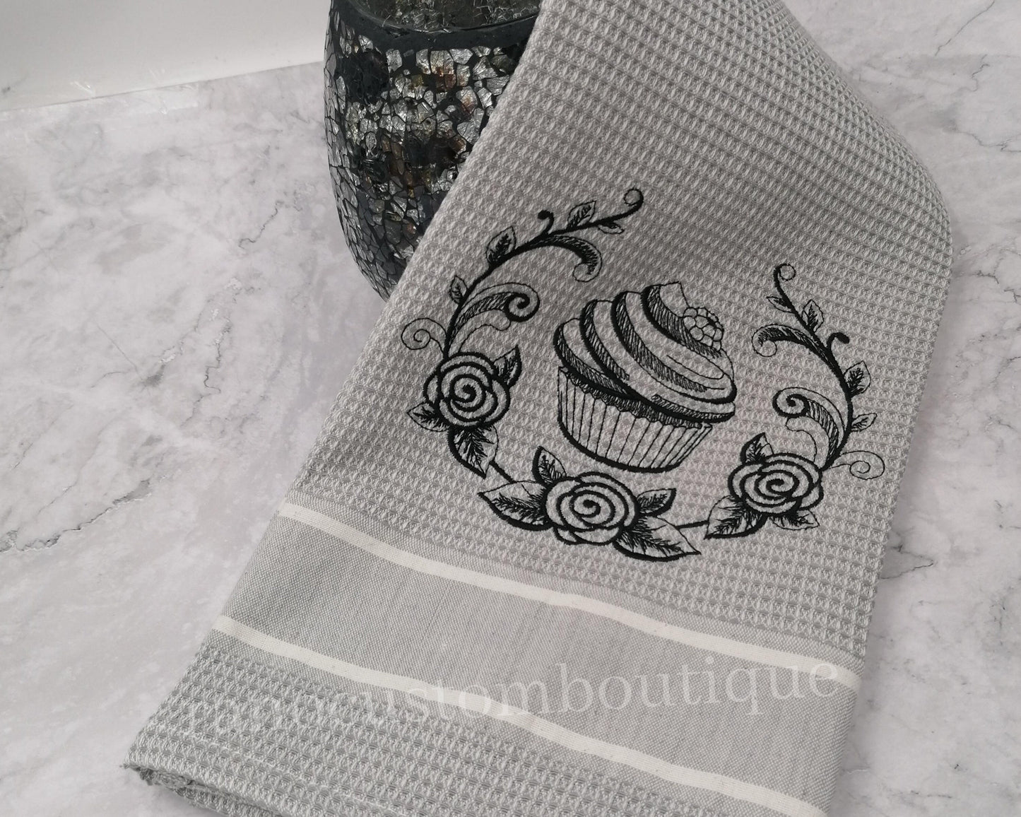 Embroidered Kitchen Tea Towel, Embroidered Design, Kitchen Accessories. Kitchen Decor, Cupcake Design, Kitchen Tea-Towels