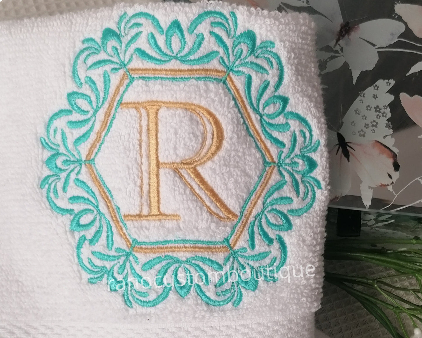 Personalized Embroidered Face Cloth/Hand Towel/Bath towel, Monogrammed Towels, Embroidered towels, Wedding Gifts, Custom Name Towels
