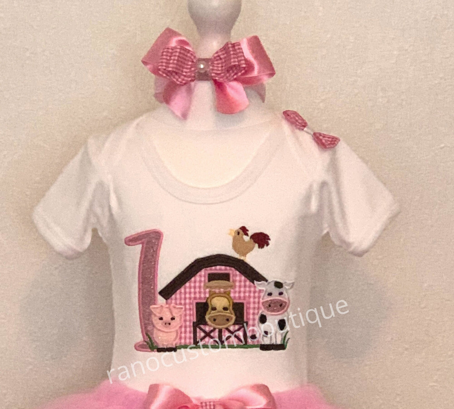 Embroidered Girl Baby Shirt and Tutu Set, Tutu and Shirt Set, Embroidered Baby Barn Design, Embroidered Farm animals, Girl's Clothing