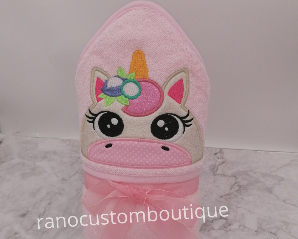 Personalized Hooded Baby Girl Towel, Customized Newborn Gift Design, Embroidered Hooded Children's Towels, Birthday And Baby Shower Gift