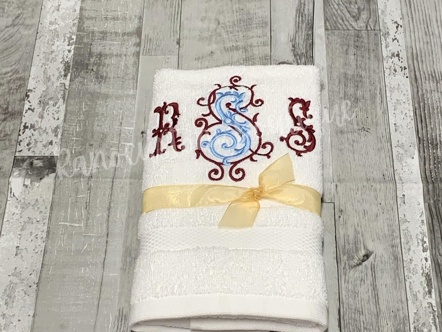 Personalised luxury Wedding Anniversary Towel Set, Embroidered Anniversary Gift Set, Couple Gifts, Hand Towels, Wedding Gift
