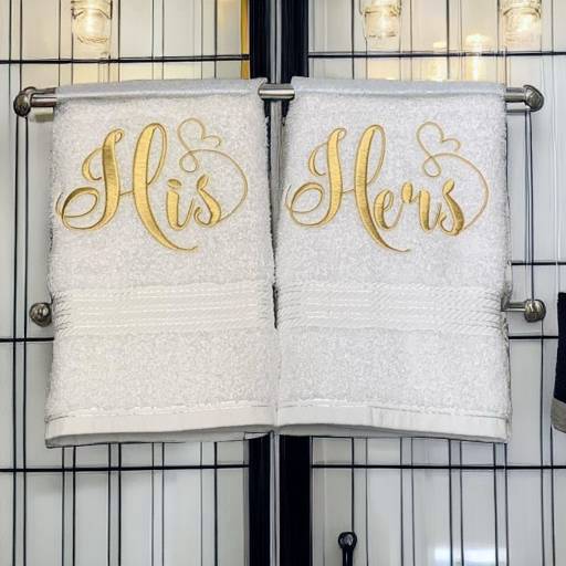 Personalised luxury Wedding Towel Set, Embroidered Engagement Gift Set, His And Hers Couple Gifts, Anniversary Gift Towels