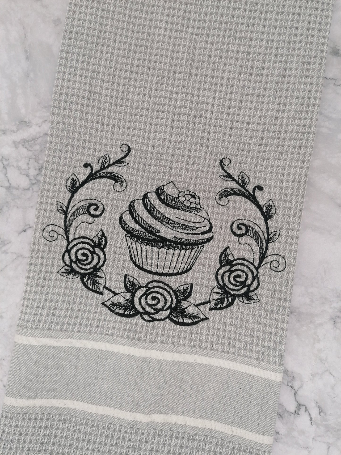 Embroidered Kitchen Tea Towel, Embroidered Design, Kitchen Accessories. Kitchen Decor, Cupcake Design, Kitchen Tea-Towels