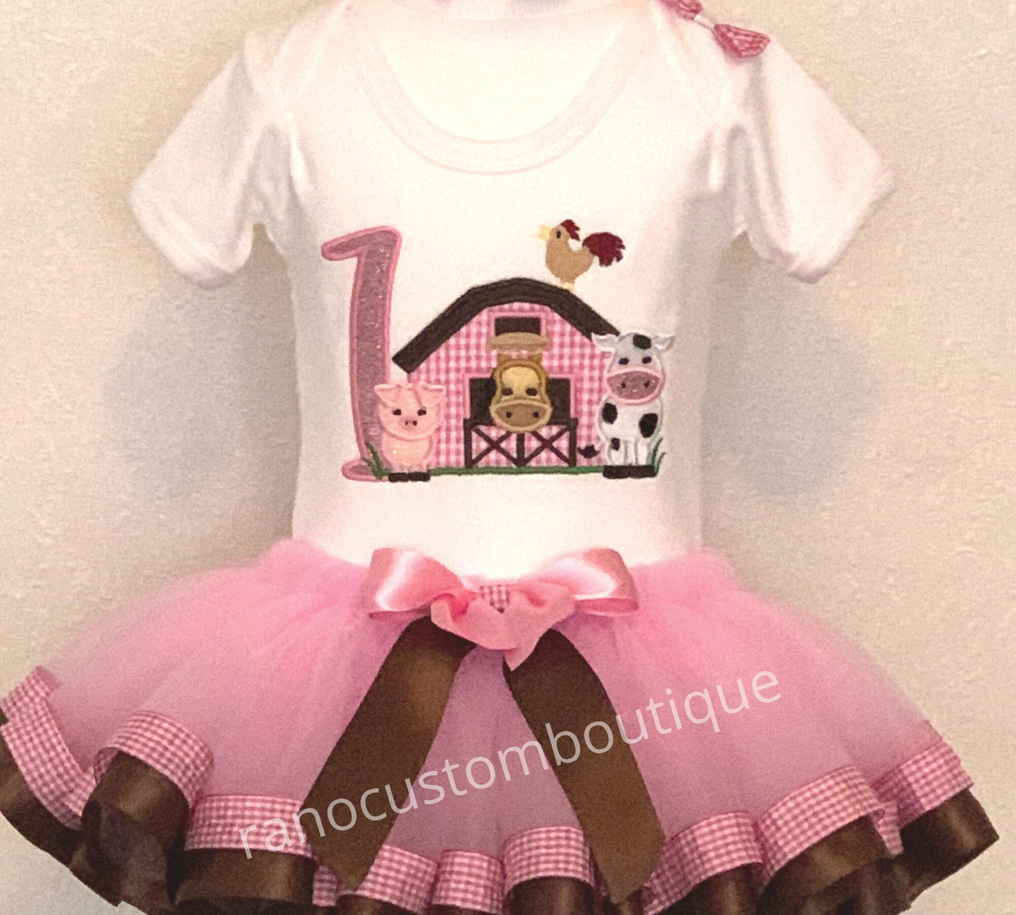 Embroidered Girl Baby Shirt and Tutu Set, Tutu and Shirt Set, Embroidered Baby Barn Design, Embroidered Farm animals, Girl's Clothing