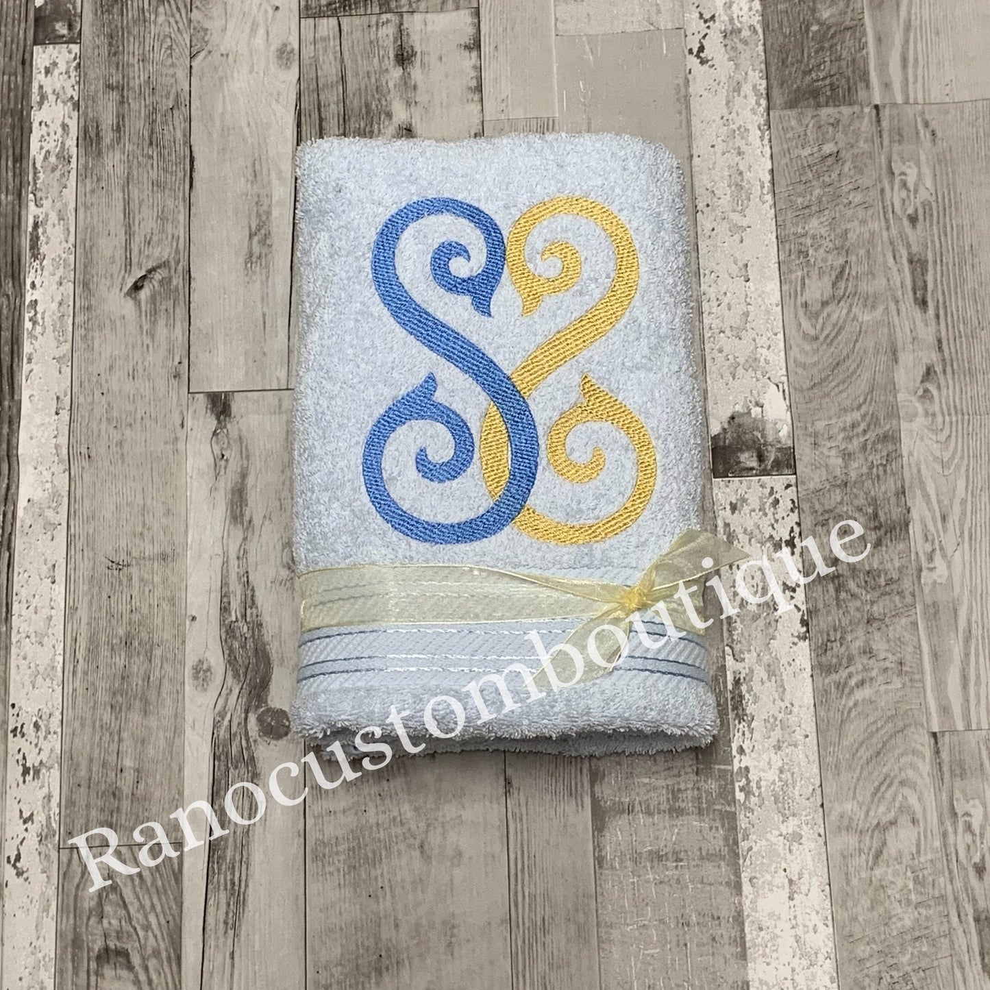 Personalized Embroidered Towel, Monogrammed Towel, Embroidered Design, Wedding Gifts, Interlocking Double Letter Monogram